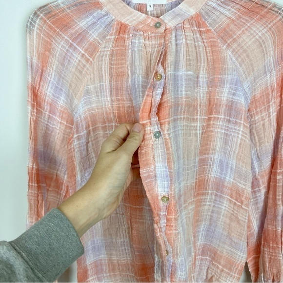 Bella Dahl Long Sleeve Shirred Raglan Shirt in Coral Plaid S NWT - Picture 4 of 9
